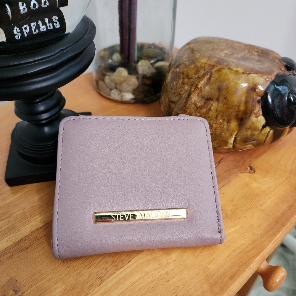 🍒Steve Madden Faux Leather Mauve Wallet